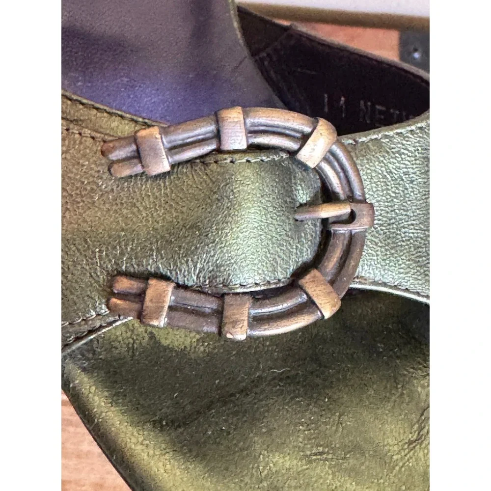 Vintage Couture DonaldJ. Pliner Green Leather Brass Buckle Slide Heels  Size 8.5